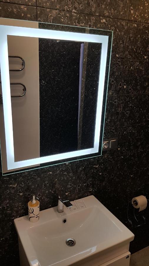 New Luxury Studio Apartment Ivano-Frankivsk Luaran gambar