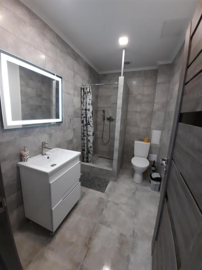 New Luxury Studio Apartment Ivano-Frankivsk Luaran gambar